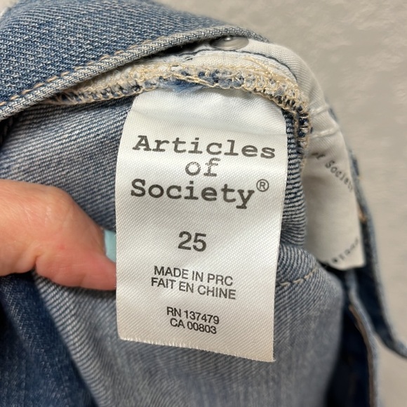 Articles Of Society Distressed Boyfriend Jeans 25 - Picture 8 of 9